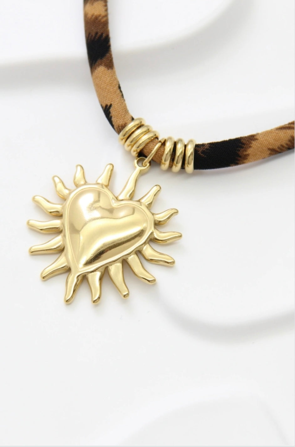 Collier JAG