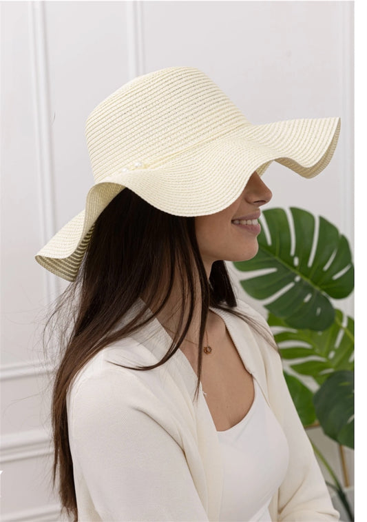 Chapeau de paille visière en vague avec perles