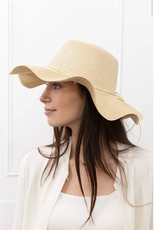 Chapeau de paille visière en vague avec perles