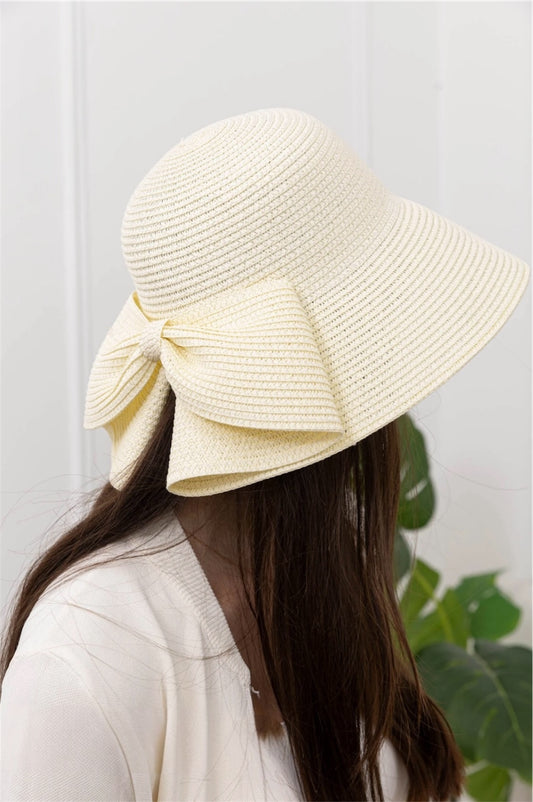 Chapeau de paille noeud papillon arrière