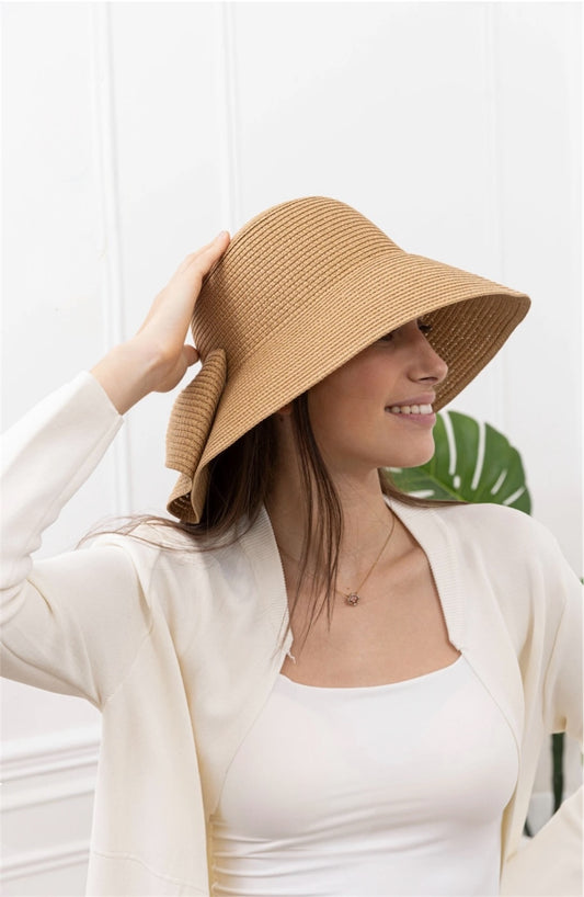 Chapeau de paille noeud papillon arrière